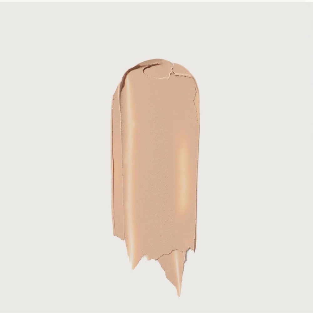Creamy Beige Makeup Foundation is shade Linen
